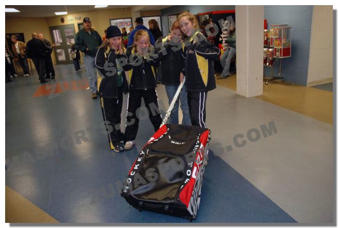Hockey_Tower_Sticks_Handle.jpg